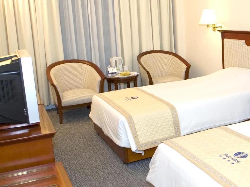 Huu Nghi Hotel Haiphong Exterior foto