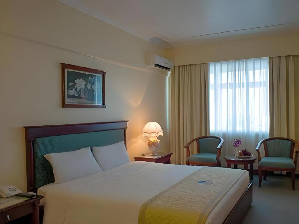Huu Nghi Hotel Haiphong Exterior foto