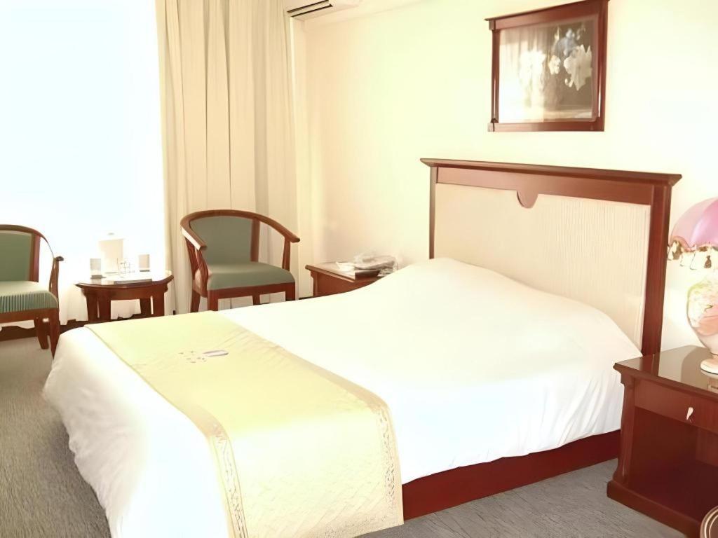 Huu Nghi Hotel Haiphong Exterior foto