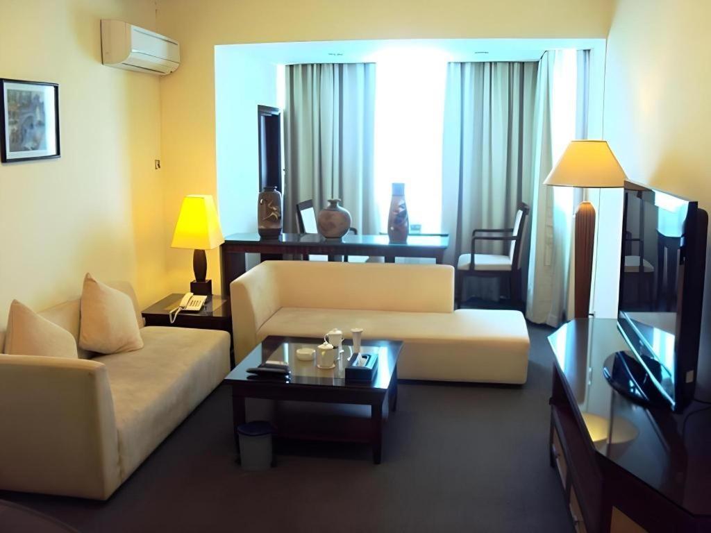 Huu Nghi Hotel Haiphong Exterior foto