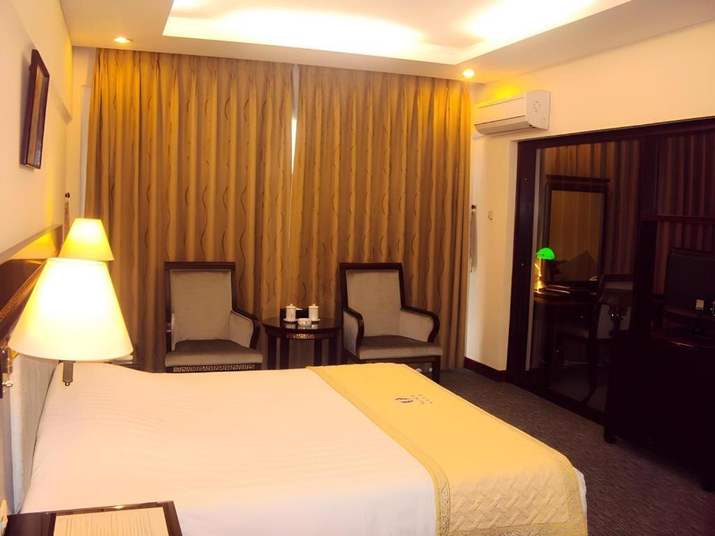 Huu Nghi Hotel Haiphong Exterior foto